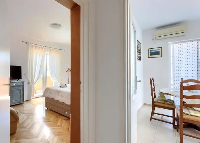 Apartment Villa Alba-2 By Interhome