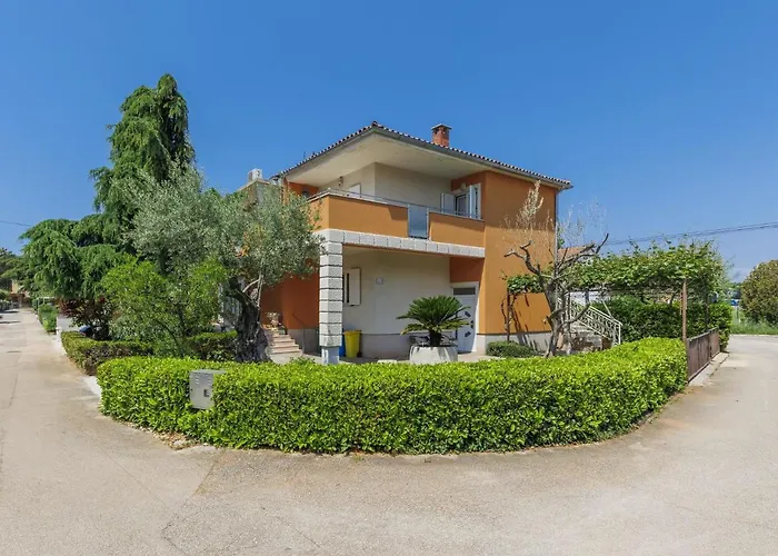 Apartment Villa Alba-2 By Interhome